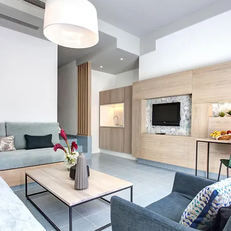 Fariones فندق بويرتو ذيل كارمين