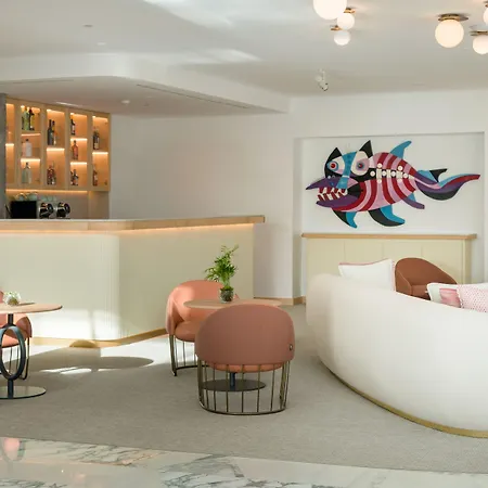 Fariones Hotel