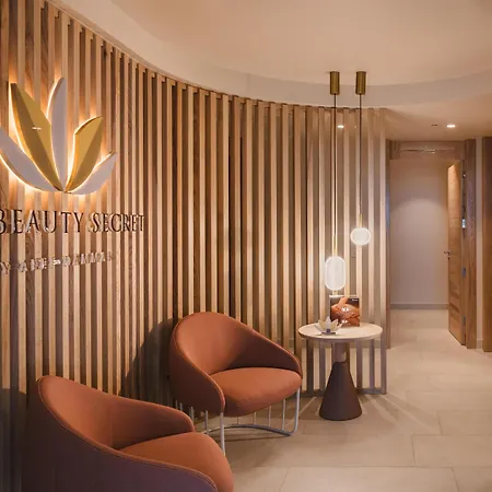 Fariones Hotell 4*