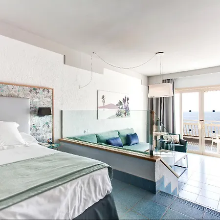 Hotel Fariones